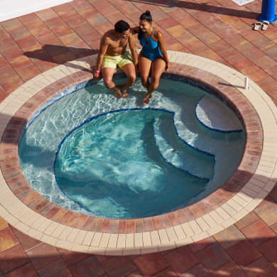 Hot Tub at Pink Shell Resort